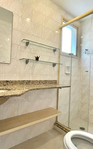 Apartamento para alugar com 70m², 2 quartos e 1 vaga Apartamento para alugar com 70m², 2 quartos e 1 vagaBanheiro da Suíte