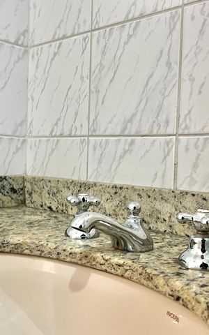 Apartamento para alugar com 70m², 2 quartos e 1 vaga Apartamento para alugar com 70m², 2 quartos e 1 vagaBanheiro Corredor
