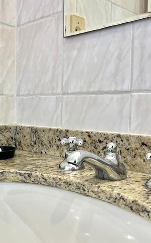 Apartamento para alugar com 70m², 2 quartos e 1 vaga Apartamento para alugar com 70m², 2 quartos e 1 vagaBanheiro da Suíte