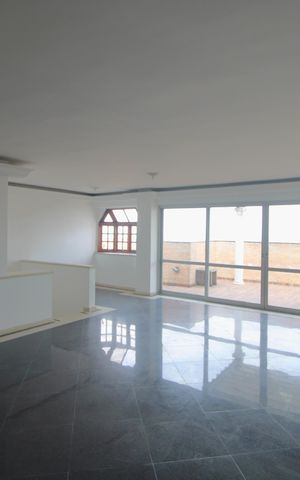 Apartamento à venda com 182m², 3 quartos e 3 vagasSalão / terraço