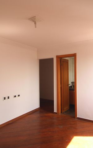 Apartamento à venda com 182m², 3 quartos e 3 vagasSuíte 2