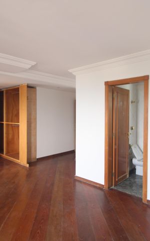 Apartamento à venda com 182m², 3 quartos e 3 vagasSuíte 3
