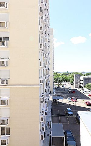 Apartamento à venda com 51m², 2 quartos e 1 vagaVista da janela da Aera de Serviço