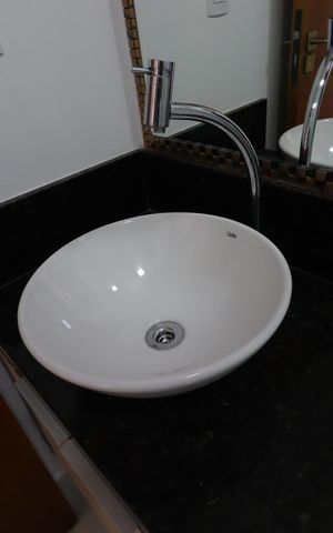 Apartamento à venda com 55m², 2 quartos e 1 vagaBanheiro Social - Pia