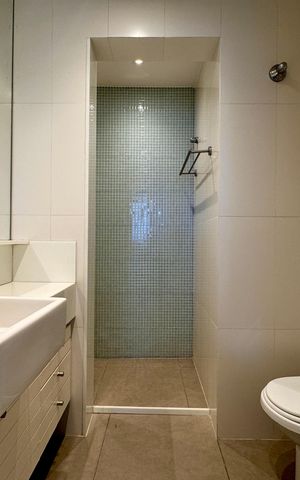 Apartamento para alugar com 80m², 2 quartos e sem vaga Apartamento para alugar com 80m², 2 quartos e sem vagaBanheiro social