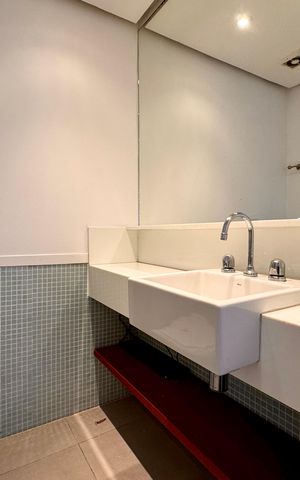 Apartamento para alugar com 80m², 2 quartos e sem vaga Apartamento para alugar com 80m², 2 quartos e sem vagaBanheiro social