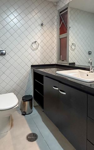 Apartamento para alugar com 106m², 3 quartos e 1 vaga Apartamento para alugar com 106m², 3 quartos e 1 vagaBanheiro da suíte