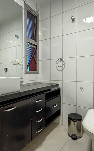 Apartamento para alugar com 106m², 3 quartos e 1 vaga Apartamento para alugar com 106m², 3 quartos e 1 vagaBanheiro da suíte