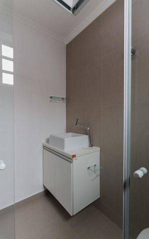 Casa para alugar com 40m², 2 quartos e sem vaga Casa para alugar com 40m², 2 quartos e sem vagaBanheiro da suíte