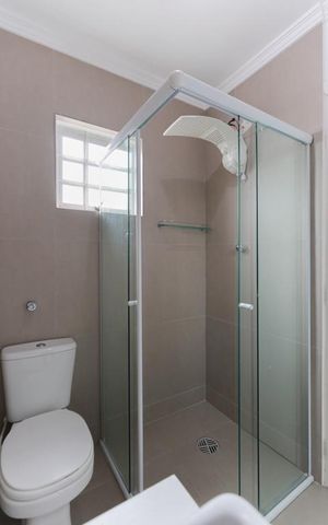 Casa para alugar com 40m², 2 quartos e sem vaga Casa para alugar com 40m², 2 quartos e sem vagaBanheiro da suíte