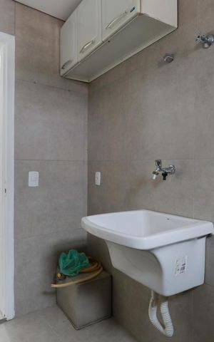 Casa para alugar com 40m², 2 quartos e sem vaga Casa para alugar com 40m², 2 quartos e sem vagaBanheiro social e área de serviço
