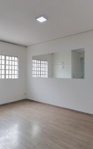 Casa para alugar com 40m², 2 quartos e sem vaga Casa para alugar com 40m², 2 quartos e sem vagaSala