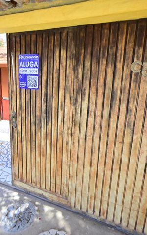Casa para alugar com 70m², 2 quartos e 1 vaga Casa para alugar com 70m², 2 quartos e 1 vagaFachada