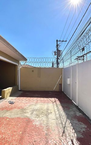 Casa à venda com 102m², 2 quartos e 1 vagaGaragem