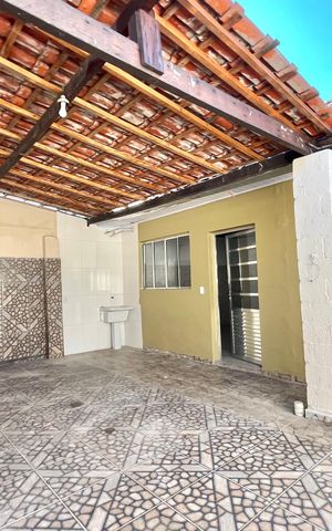 Casa à venda com 102m², 2 quartos e 1 vagaQuintal Casa 1