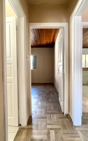 Casa à venda com 102m², 2 quartos e 1 vagaCorredor Casa 1