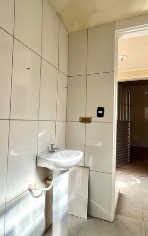 Casa à venda com 102m², 2 quartos e 1 vagaBanheiro de serviço Casa 2