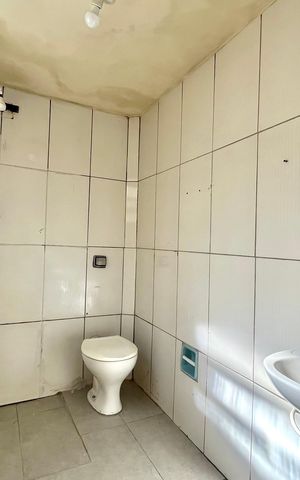 Casa à venda com 102m², 2 quartos e 1 vagaBanheiro de serviço Casa 2