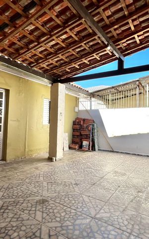 Casa à venda com 102m², 2 quartos e 1 vagaQuintal Casa 1