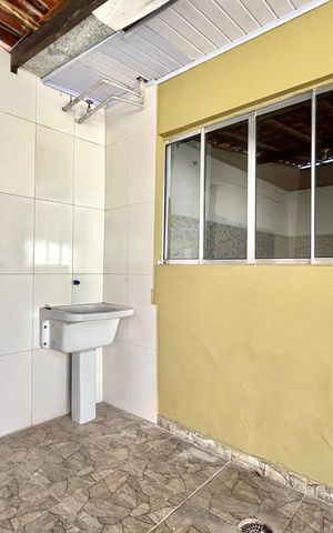 Casa à venda com 102m², 2 quartos e 1 vagaÁrea de Serviço Casa 1