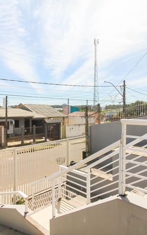 Casa à venda com 192m², 3 quartos e 3 vagas Casa à venda com 192m², 3 quartos e 3 vagasÁrea externa