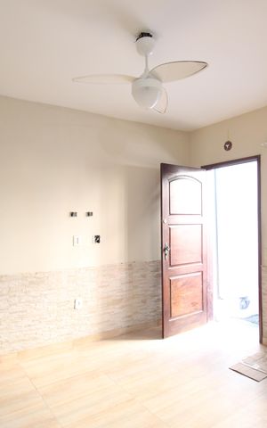Casa de condomínio à venda com 110m², 2 quartos e 1 vagaSala