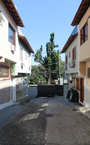 Casa de condomínio à venda com 110m², 2 quartos e 1 vagaÁrea comum