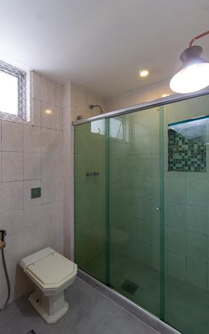 Apartamento à venda com 125m², 3 quartos e 1 vaga Apartamento à venda com 125m², 3 quartos e 1 vagaBanheiro social