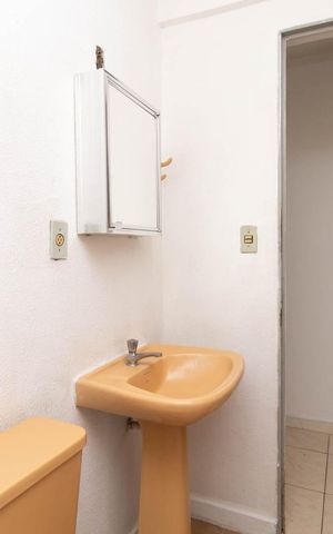 Apartamento à venda com 58m², 1 quarto e sem vaga Apartamento à venda com 58m², 1 quarto e sem vagaBanheiro
