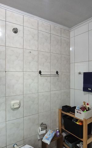 Casa à venda com 376m², 4 quartos e 1 vaga Casa à venda com 376m², 4 quartos e 1 vagaBanheiro da Suíte 2