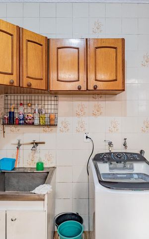 Casa para alugar com 350m², 5 quartos e 3 vagas Casa para alugar com 350m², 5 quartos e 3 vagasLavanderia