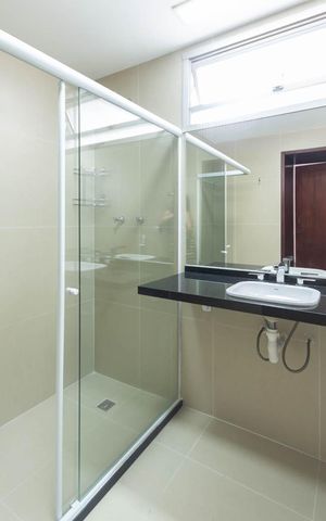 Apartamento à venda com 180m², 3 quartos e 5 vagasBanheiro Suíte