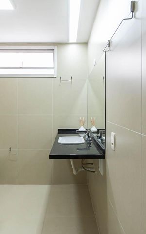 Apartamento à venda com 180m², 3 quartos e 5 vagasBanheiro social