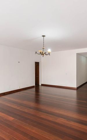 Apartamento à venda com 180m², 3 quartos e 5 vagasSala