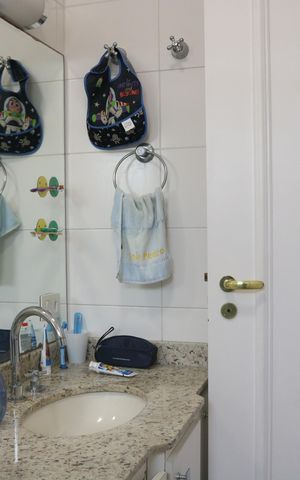 Apartamento para alugar com 160m², 4 quartos e 2 vagasBanheiro social