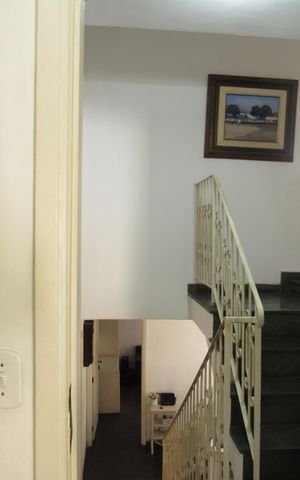 Casa para alugar com 500m², 3 quartos e 5 vagasCorredores
