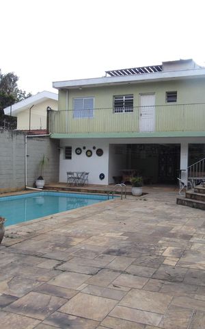 Casa para alugar com 500m², 3 quartos e 5 vagasÁrea externa