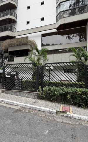 Apartamento para alugar com 200m², 3 quartos e 2 vagasFachada