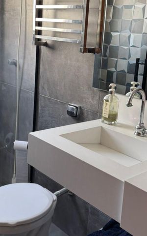 Apartamento à venda com 49m², 1 quarto e sem vaga Apartamento à venda com 49m², 1 quarto e sem vagaBanheiro