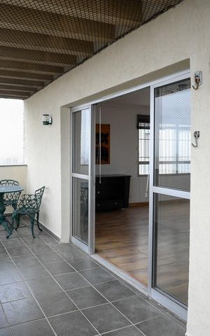 Apartamento à venda com 134m², 2 quartos e 2 vagas Apartamento à venda com 134m², 2 quartos e 2 vagasVaranda