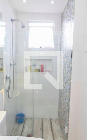 Apartamento para alugar com 62m², 2 quartos e 1 vaga Apartamento para alugar com 62m², 2 quartos e 1 vagaBanheiro social