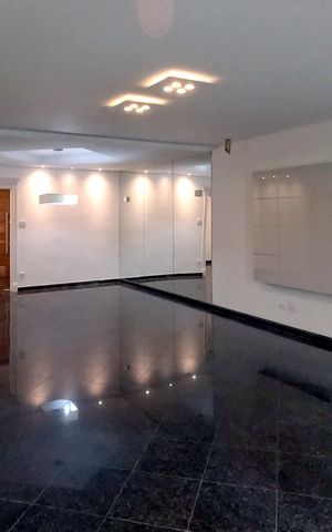 Apartamento para alugar com 180m², 3 quartos e 2 vagasSala 