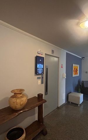 Apartamento à venda com 60m², 2 quartos e 1 vaga Apartamento à venda com 60m², 2 quartos e 1 vagaHall social