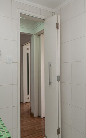 Apartamento para alugar com 60m², 2 quartos e 2 vagas Apartamento para alugar com 60m², 2 quartos e 2 vagasBanheiro