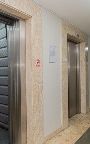 Apartamento para alugar com 60m², 2 quartos e 2 vagas Apartamento para alugar com 60m², 2 quartos e 2 vagasÁrea comum - Elevadores