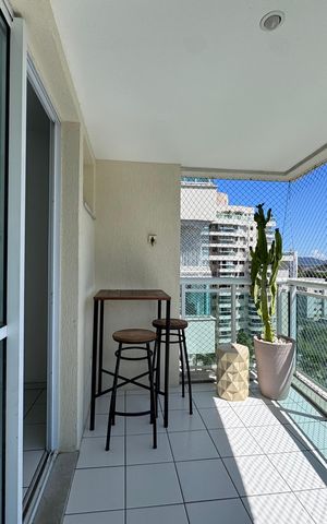 Apartamento à venda com 68m², 2 quartos e 1 vaga Apartamento à venda com 68m², 2 quartos e 1 vagaVaranda