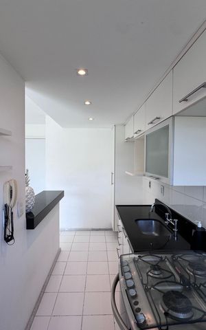 Apartamento à venda com 68m², 2 quartos e 1 vaga Apartamento à venda com 68m², 2 quartos e 1 vagaCozinha e Área de Serviço