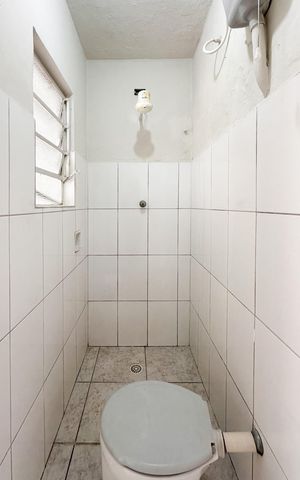 Casa para alugar com 182m², 2 quartos e 2 vagas Casa para alugar com 182m², 2 quartos e 2 vagasBanheiro de serviço