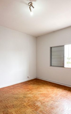 Casa para alugar com 182m², 2 quartos e 2 vagas Casa para alugar com 182m², 2 quartos e 2 vagasQuarto 1