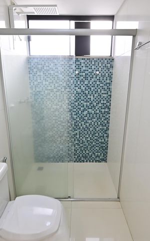 Apartamento para alugar com 126m², 2 quartos e 1 vaga Apartamento para alugar com 126m², 2 quartos e 1 vagaBanheiro da Suíte
